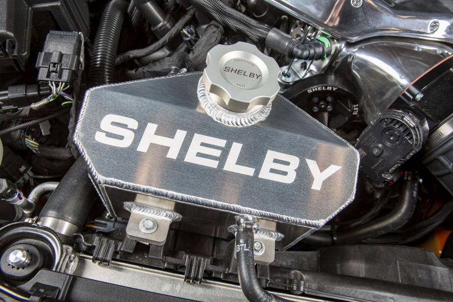 Моторный отсек Shelby Super Snake Carroll Shelby Signature Series 2020 года  (фото 24 из 44)
